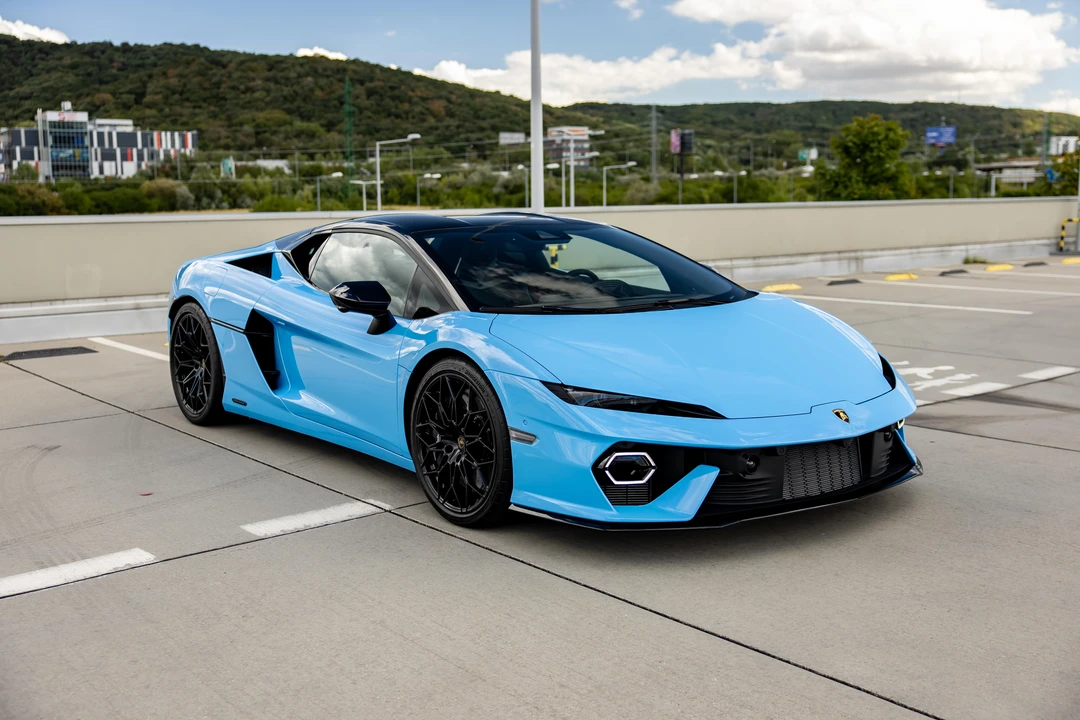 2026 Lamborghini Temerario - Image 3 of 31