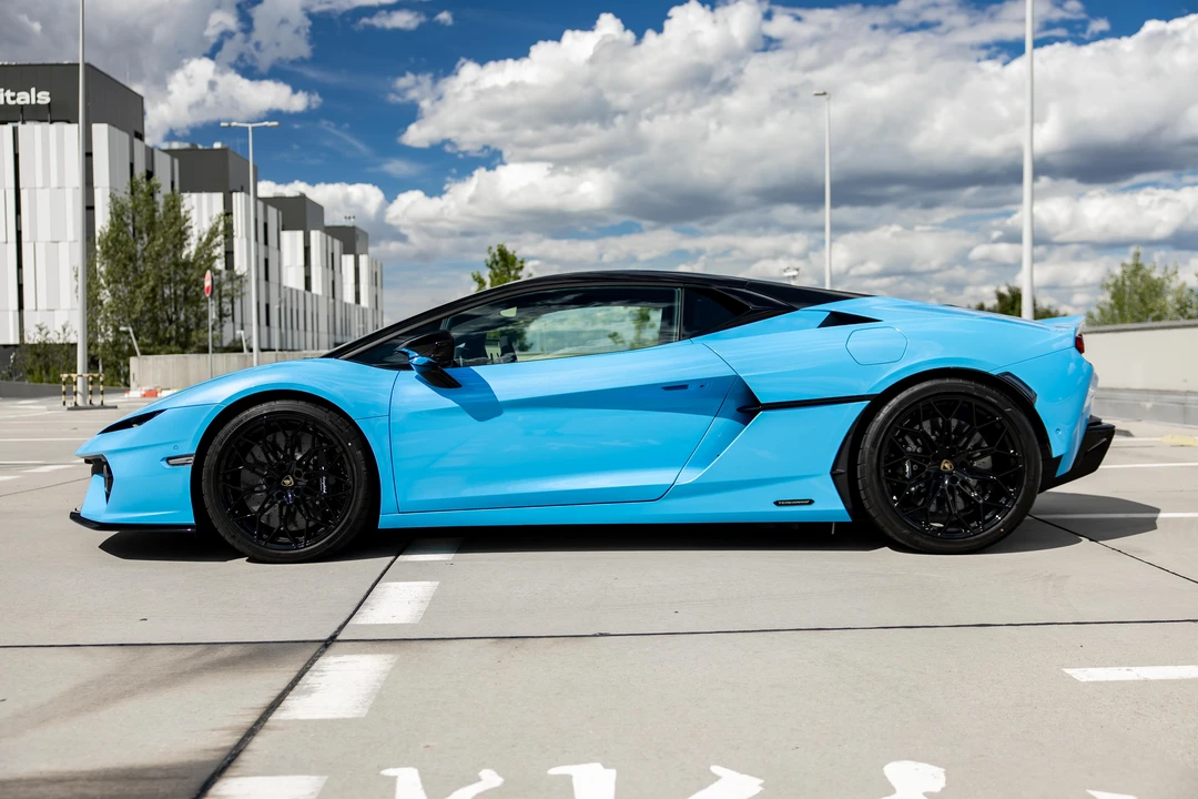 2026 Lamborghini Temerario - Image 8 of 31