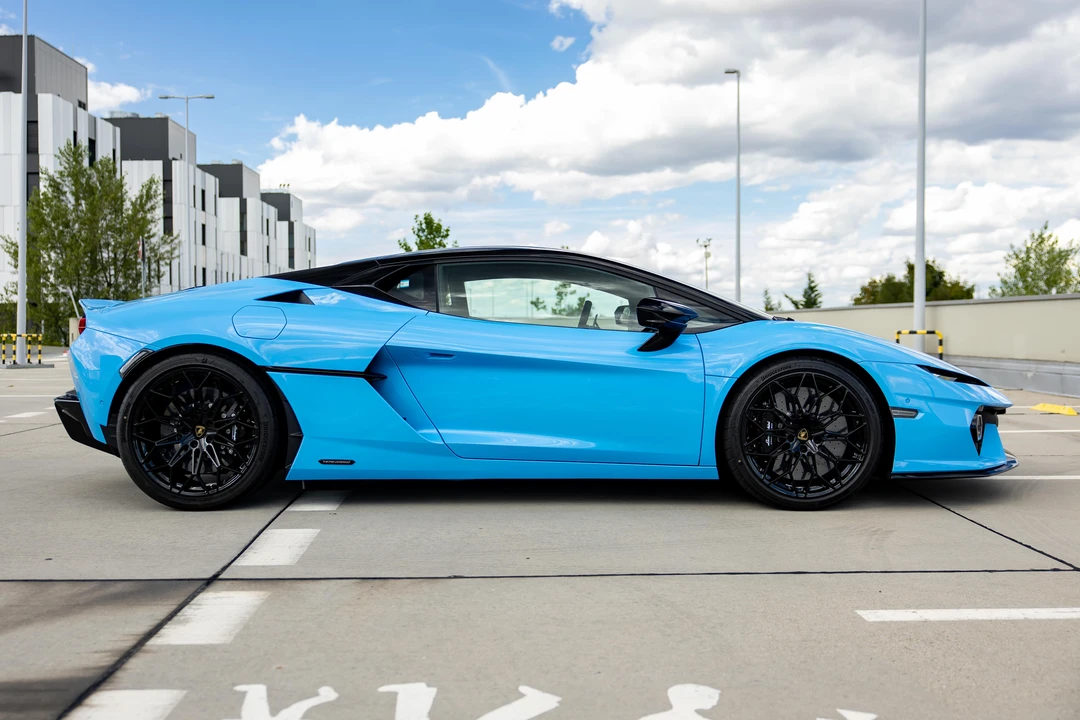 2026 Lamborghini Temerario - Image 4 of 31