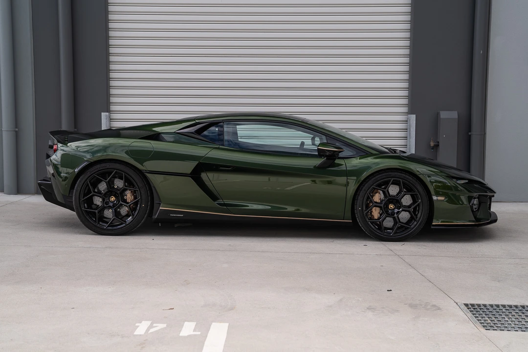2026 Lamborghini Temerario - Image 16 of 31