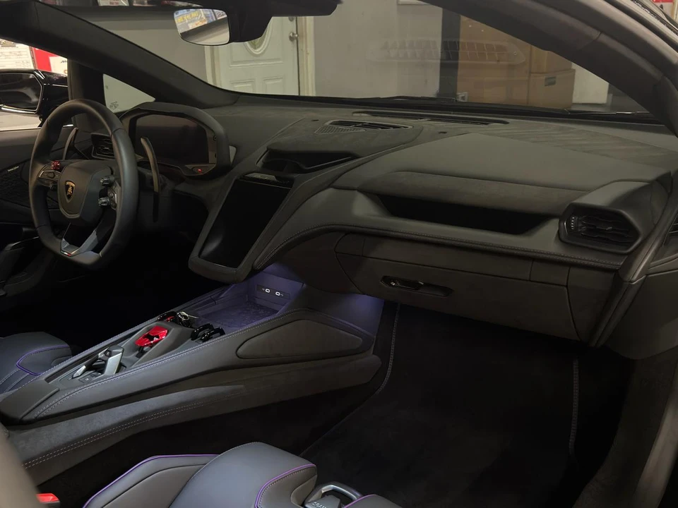 2026 Lamborghini Temerario - Image 17 of 25