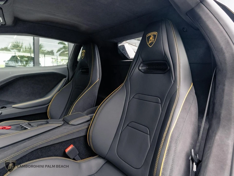 2026 Lamborghini Temerario - Image 28 of 31