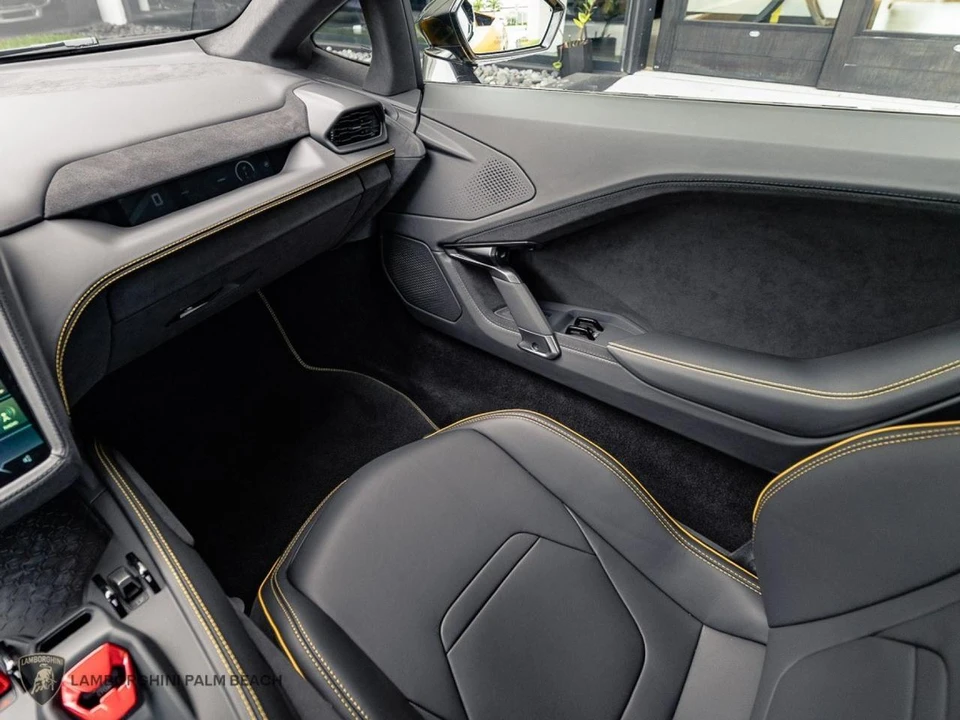 2026 Lamborghini Temerario - Image 12 of 31