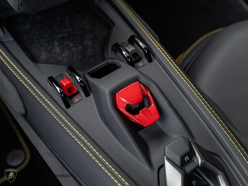 2026 Lamborghini Temerario - Image 17 of 31
