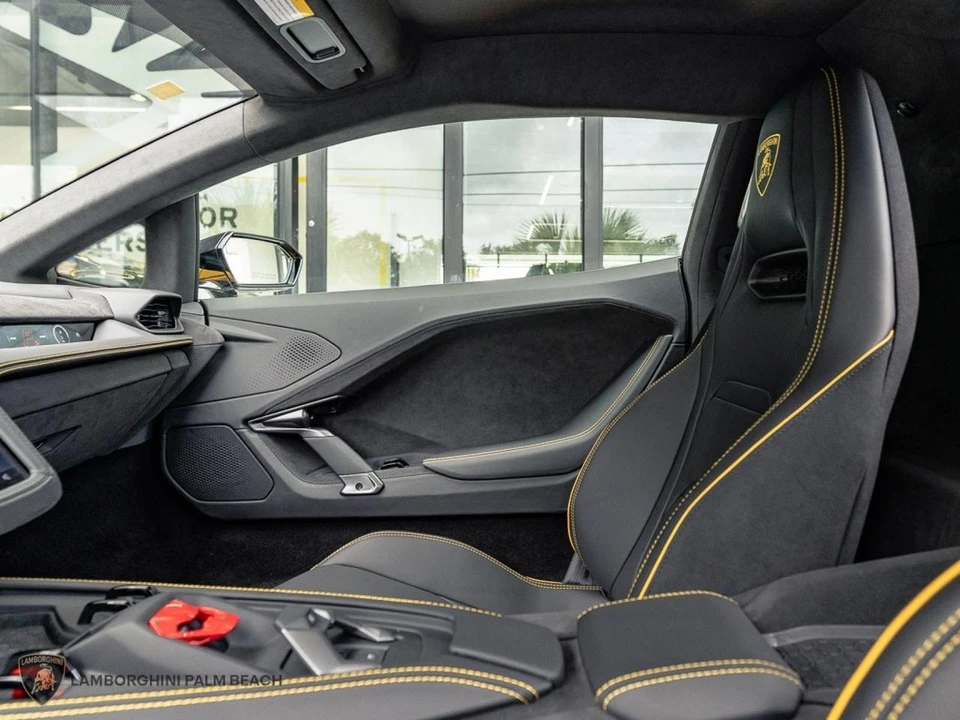 2026 Lamborghini Temerario - Image 27 of 31