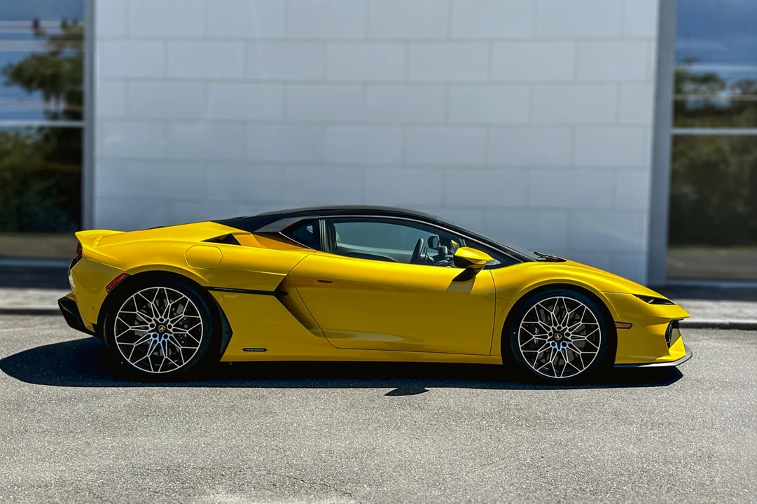 2026 Lamborghini Temerario - Image 4 of 15