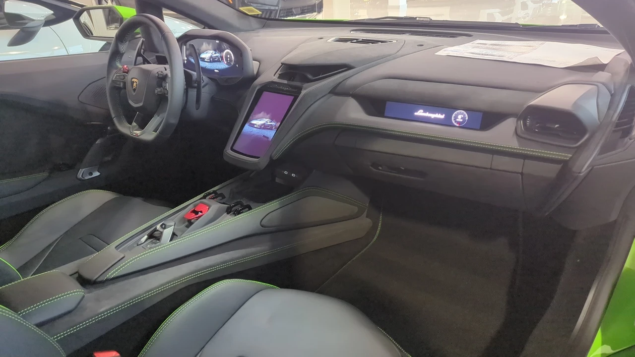 2026 Lamborghini Temerario - Image 12 of 16