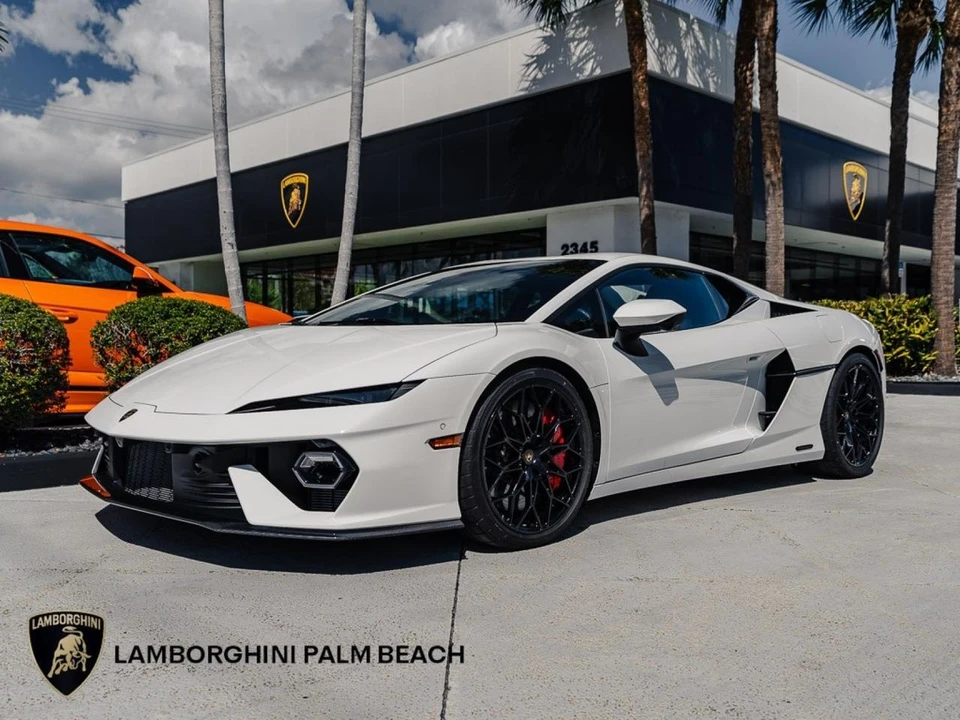 2026 Lamborghini Temerario - Image 2 of 29