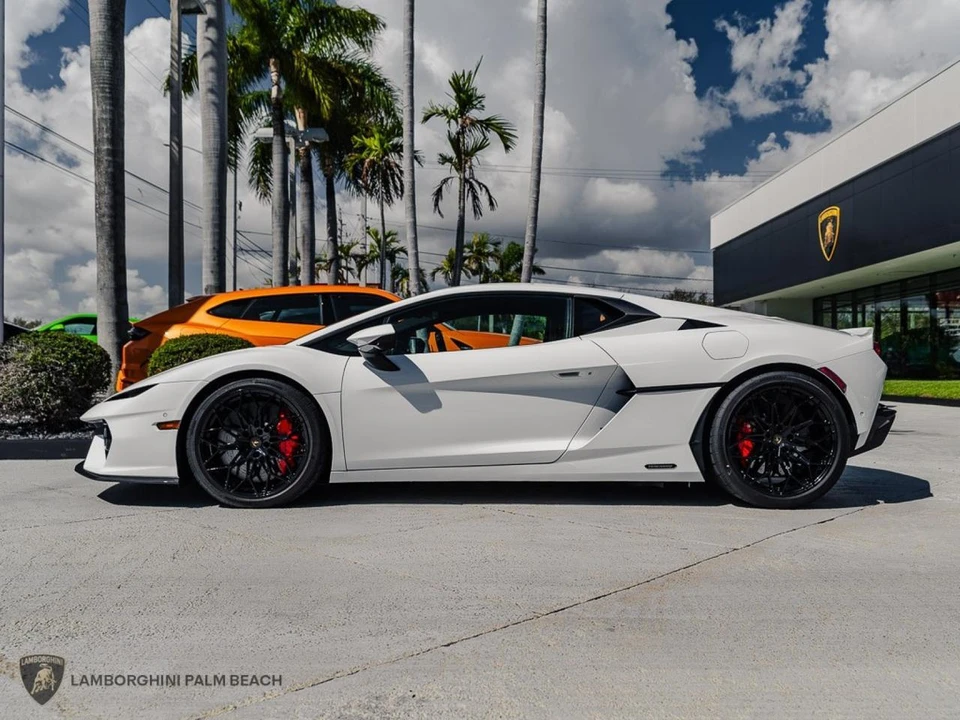 2026 Lamborghini Temerario - Image 3 of 29