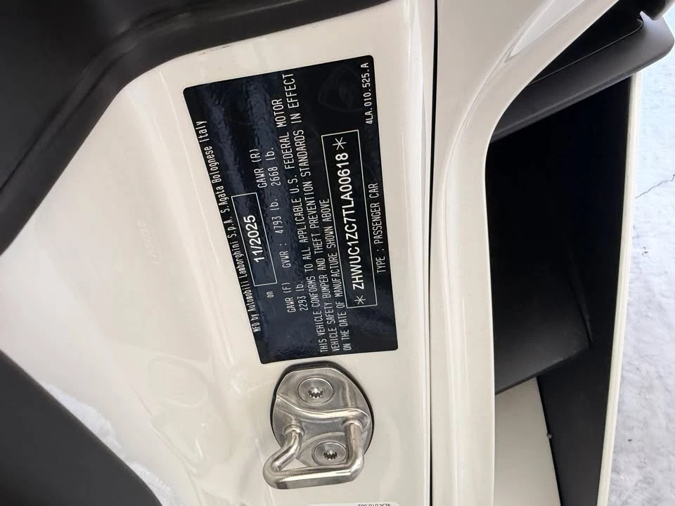 2026 Lamborghini Temerario - Image 15 of 18
