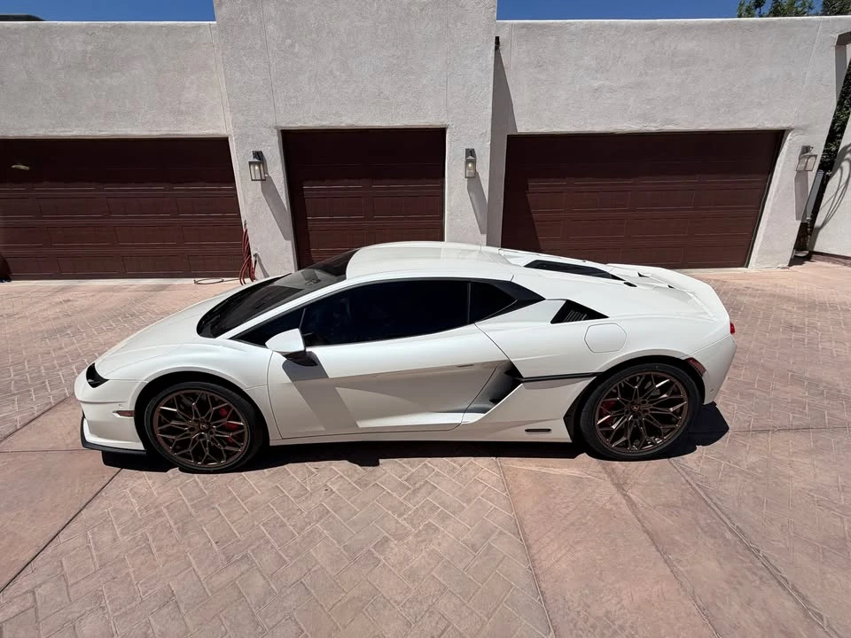 2026 Lamborghini Temerario - Image 9 of 18