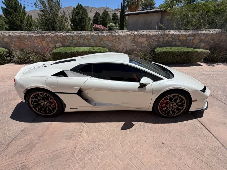 2026 Lamborghini Temerario - Image 6 of 18