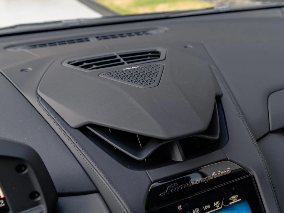 2026 Lamborghini Temerario - Image 13 of 31