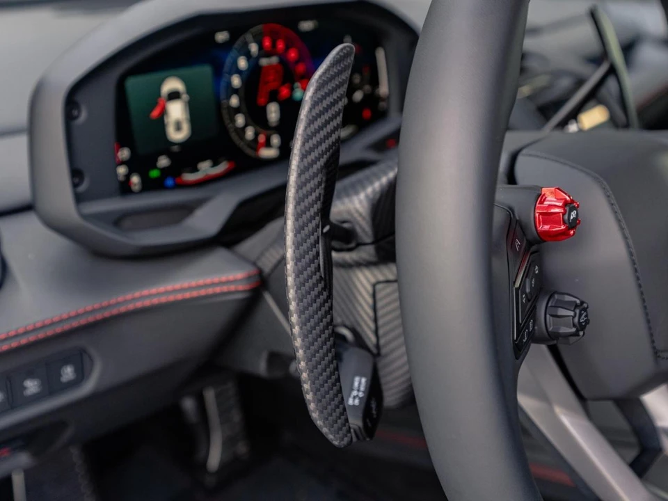 2026 Lamborghini Temerario - Image 28 of 31