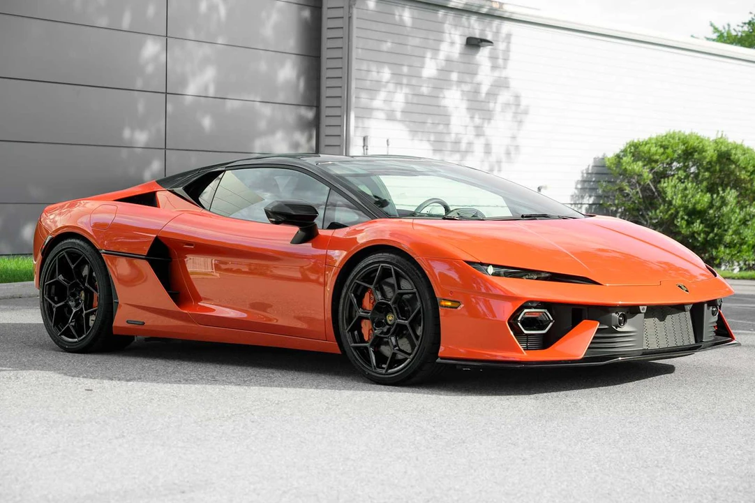 2026 Lamborghini Temerario - Image 9 of 31