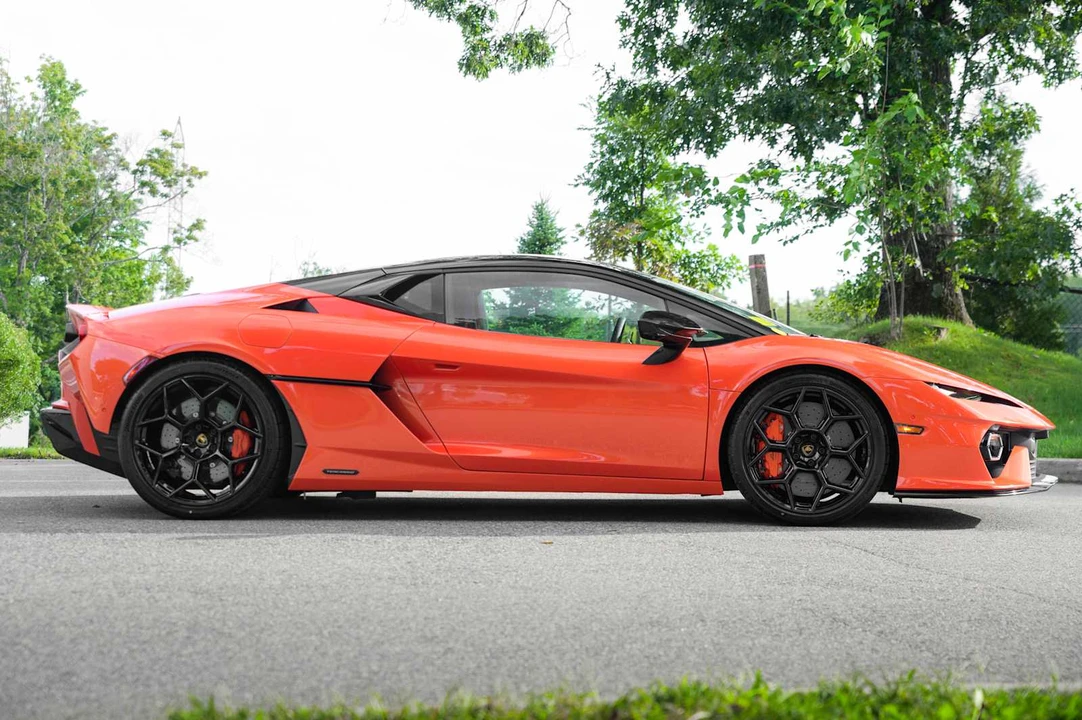 2026 Lamborghini Temerario - Image 8 of 31