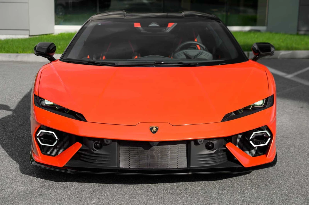 2026 Lamborghini Temerario - Image 2 of 31