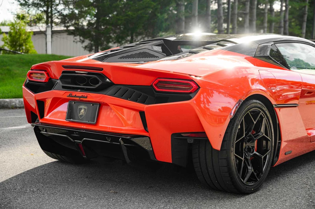 2026 Lamborghini Temerario - Image 11 of 31