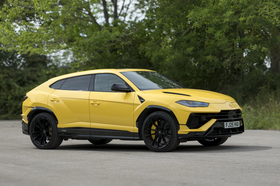 2026 Lamborghini Urus S - Image 18 of 31