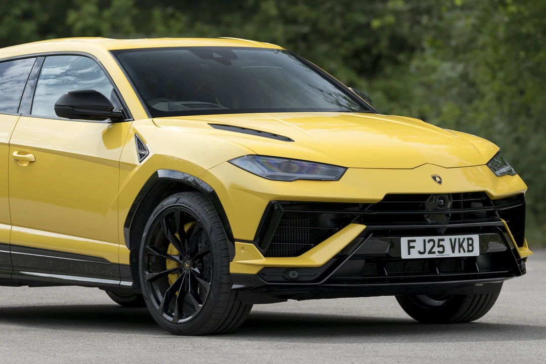 2026 Lamborghini Urus S - Image 19 of 31