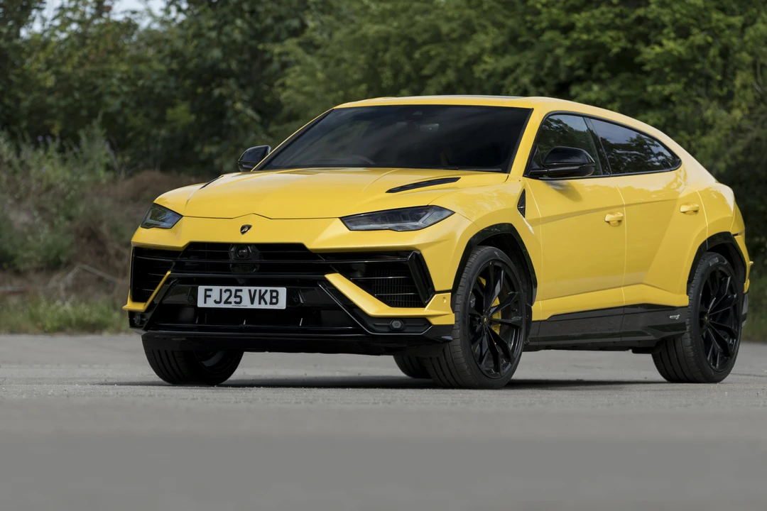 2026 Lamborghini Urus S - Image 11 of 31