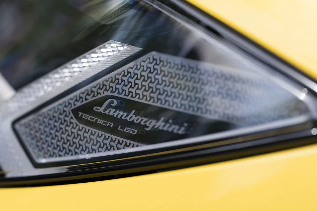 2026 Lamborghini Urus S - Image 24 of 31