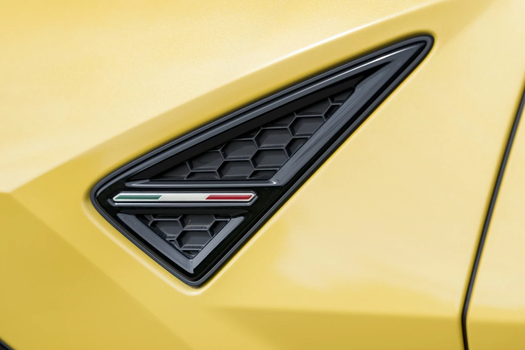 2026 Lamborghini Urus S - Image 31 of 31