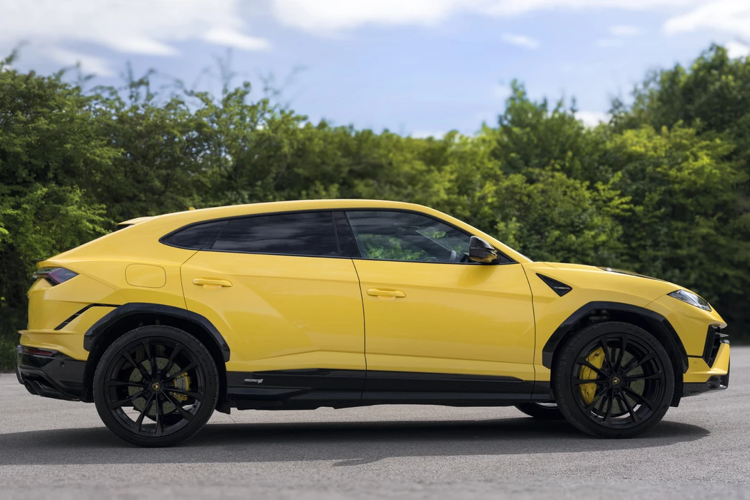 2026 Lamborghini Urus S - Image 8 of 31
