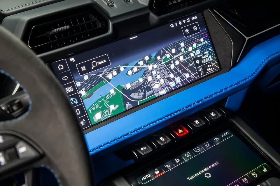 2026 Lamborghini Urus SE - Image 12 of 20