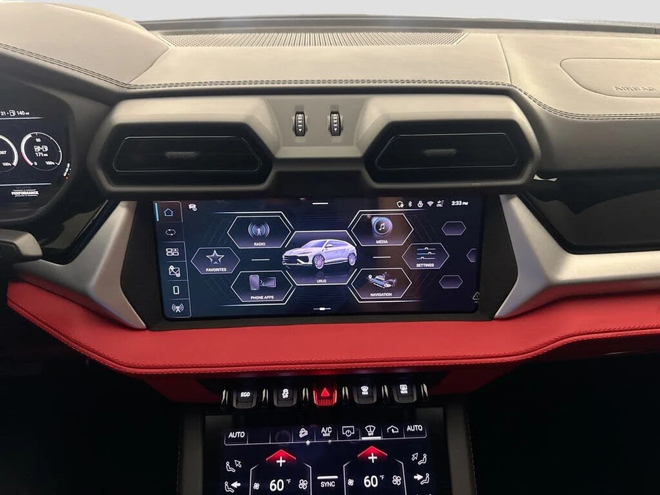 2026 Lamborghini Urus SE - Image 15 of 31