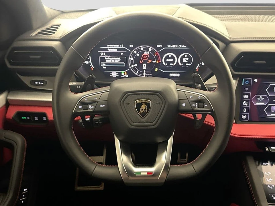 2026 Lamborghini Urus SE - Image 11 of 31