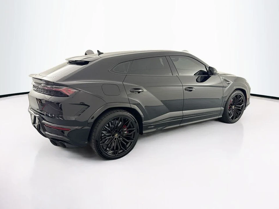 2026 Lamborghini Urus SE - Image 5 of 31
