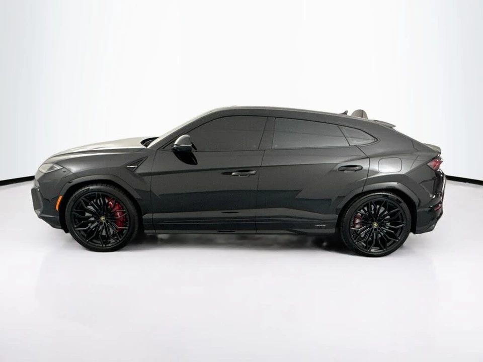 2026 Lamborghini Urus SE - Image 8 of 31