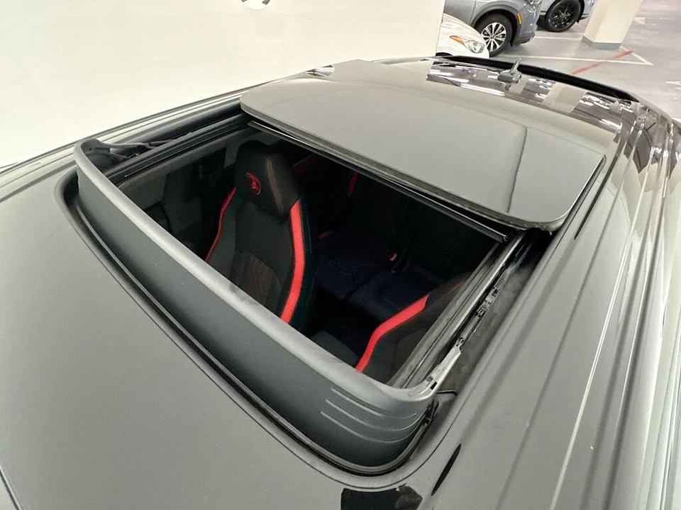 2026 Lamborghini Urus SE - Image 23 of 31