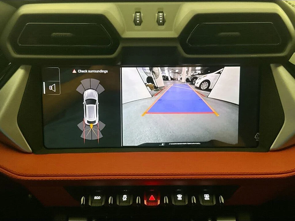 2026 Lamborghini Urus SE - Image 14 of 31