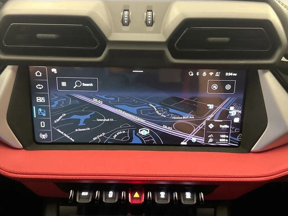2026 Lamborghini Urus SE - Image 13 of 31