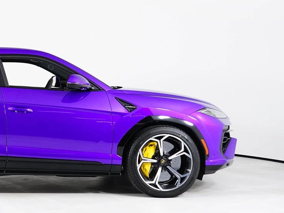 2026 Lamborghini Urus SE - Image 15 of 31