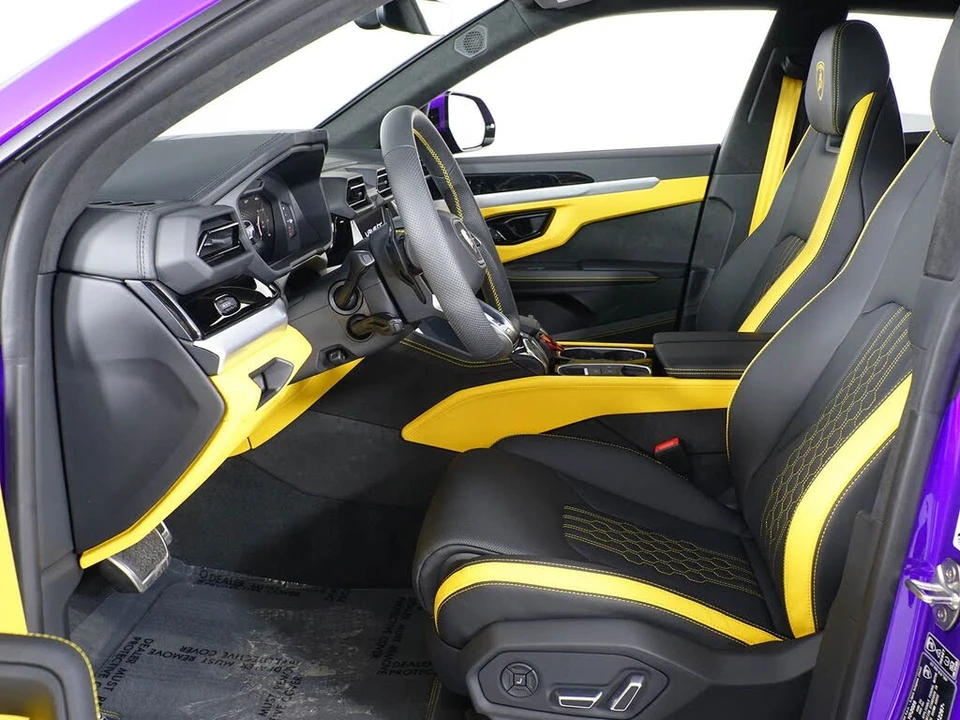 2026 Lamborghini Urus SE - Image 5 of 31