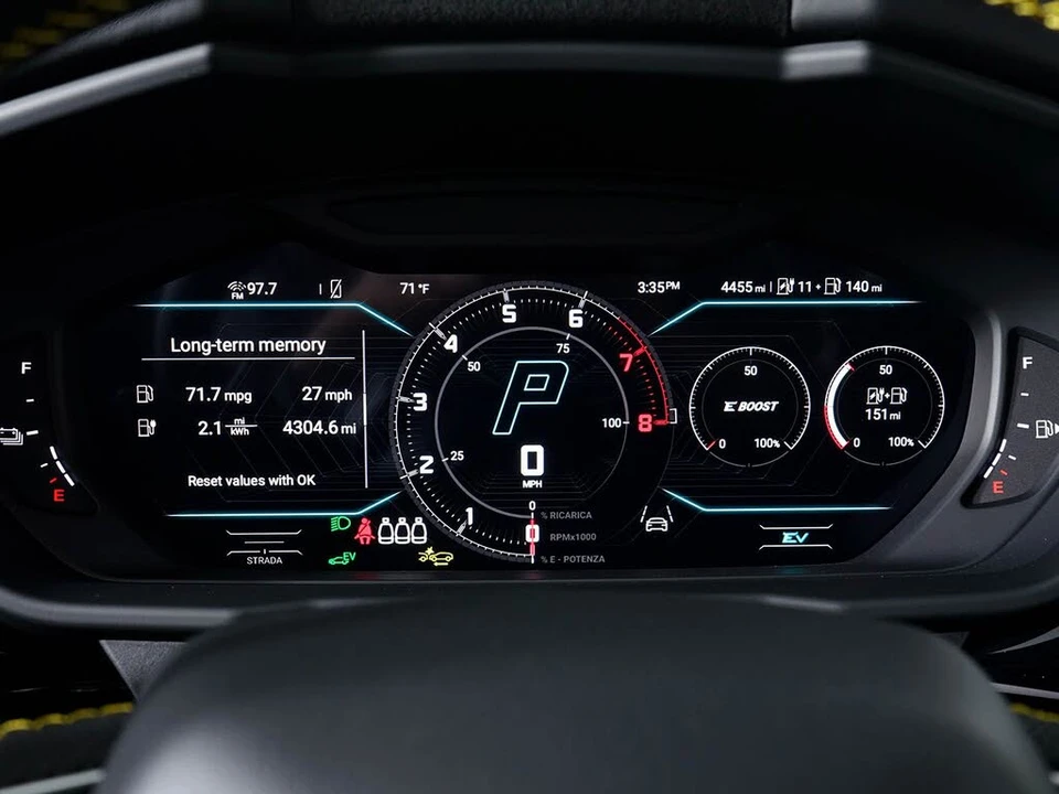 2026 Lamborghini Urus SE - Image 22 of 31