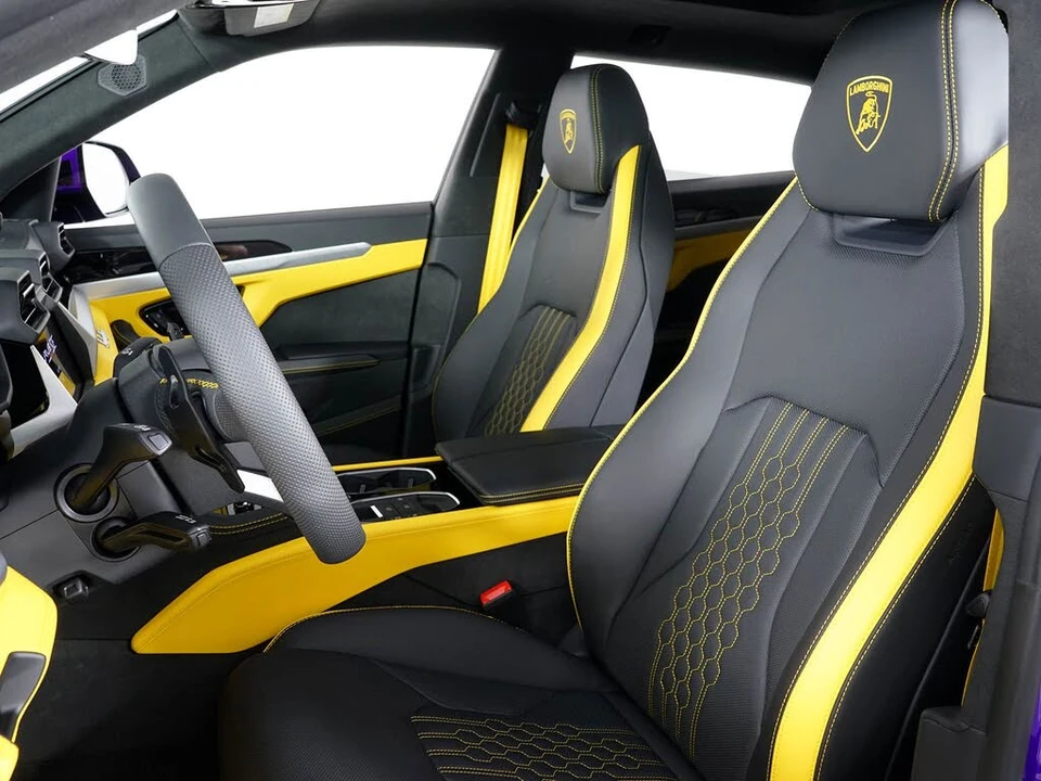 2026 Lamborghini Urus SE - Image 25 of 31