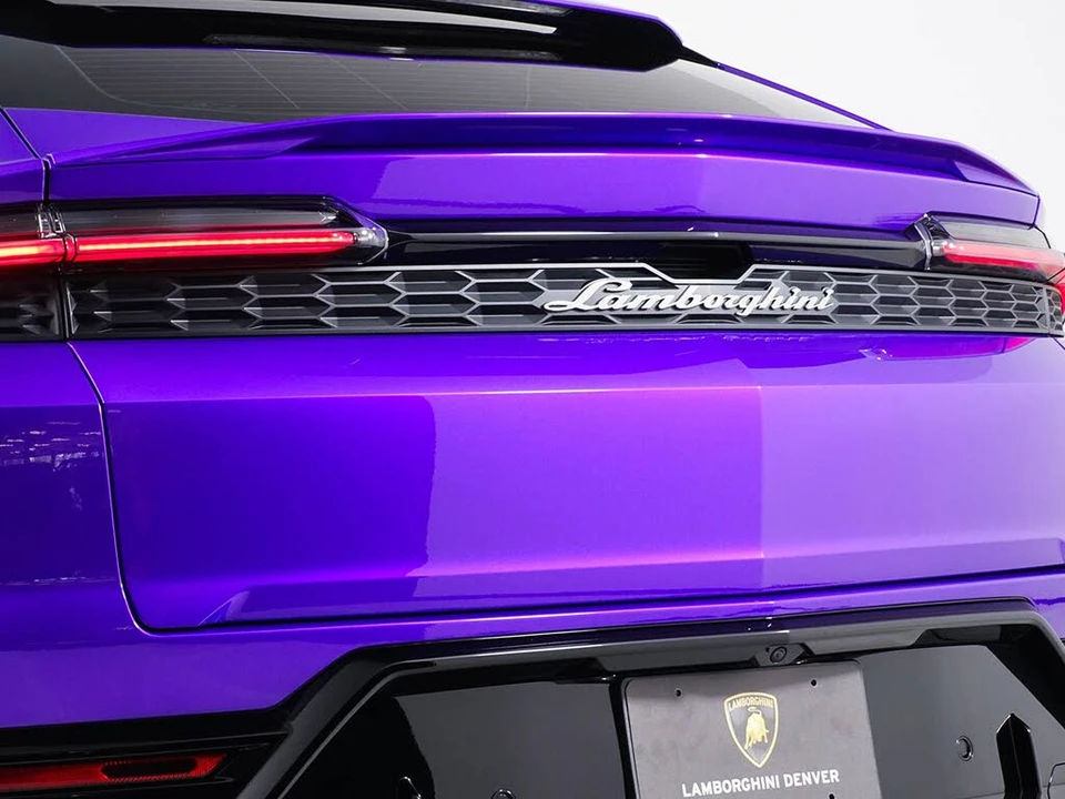 2026 Lamborghini Urus SE - Image 20 of 31
