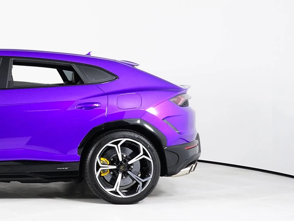 2026 Lamborghini Urus SE - Image 13 of 31