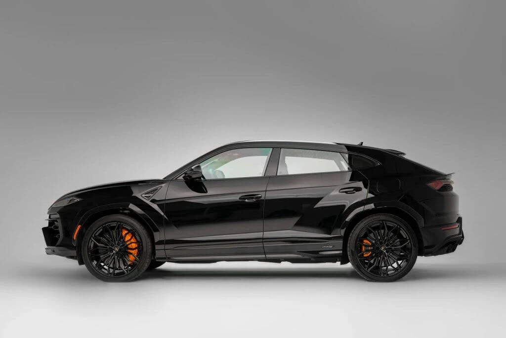 2026 Lamborghini Urus SE - Image 6 of 30