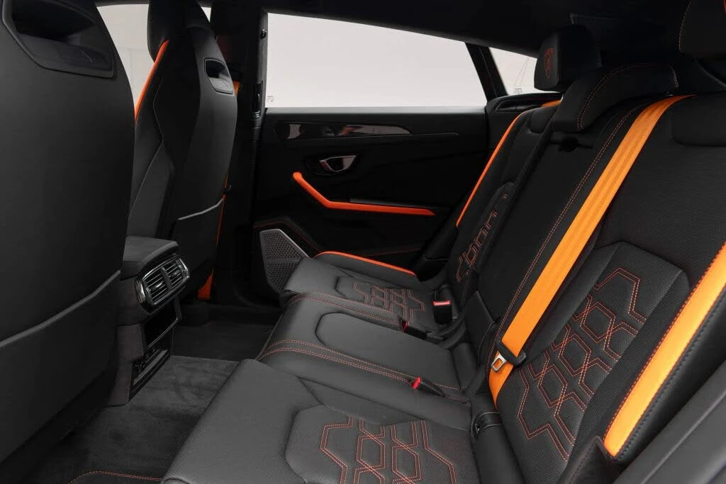 2026 Lamborghini Urus SE - Image 20 of 30