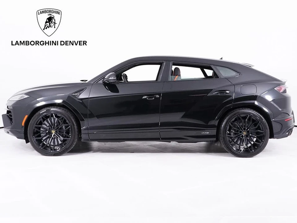 2026 Lamborghini Urus SE - Image 2 of 31