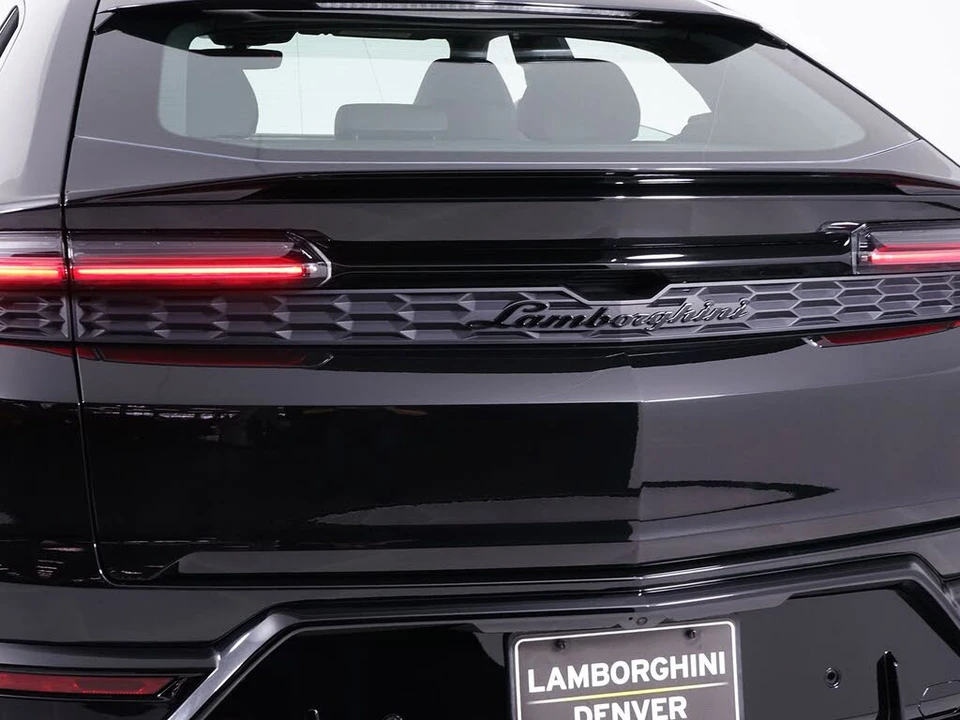2026 Lamborghini Urus SE - Image 20 of 31