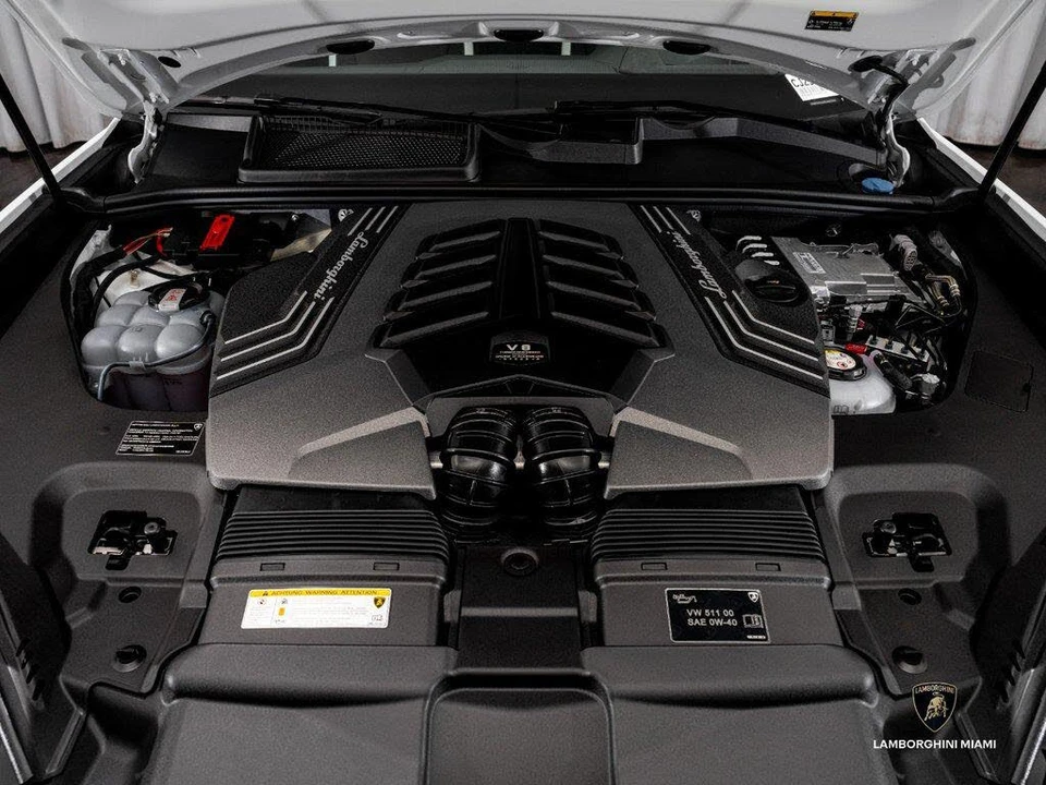 2026 Lamborghini Urus SE - Image 4 of 31