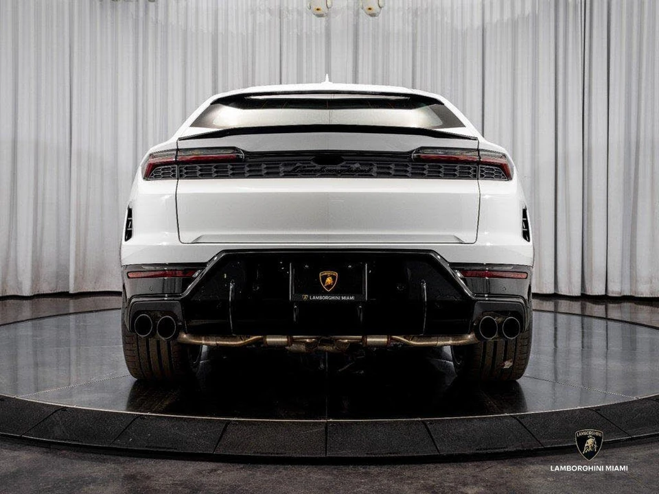 2026 Lamborghini Urus SE - Image 11 of 31