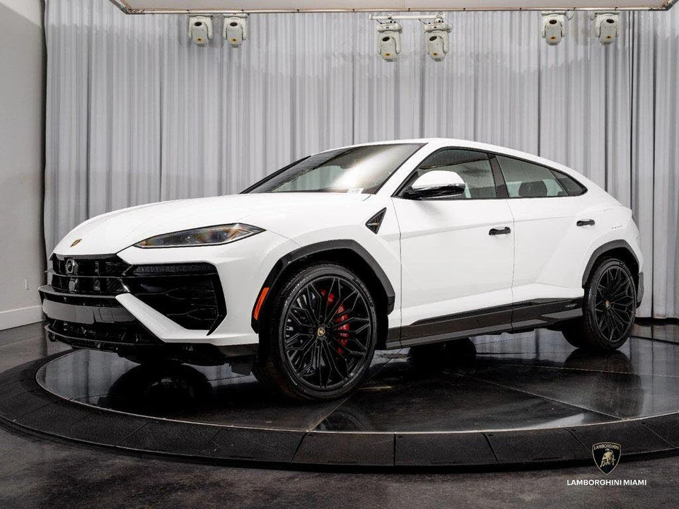 2026 Lamborghini Urus SE - Image 6 of 31