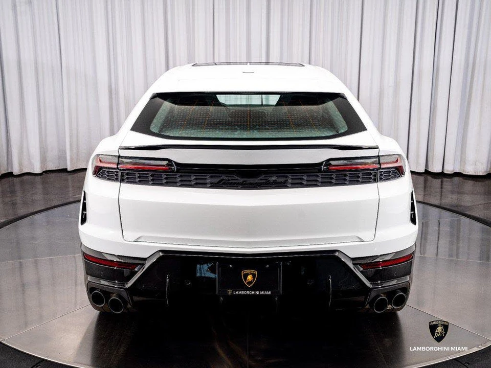 2026 Lamborghini Urus SE - Image 12 of 31